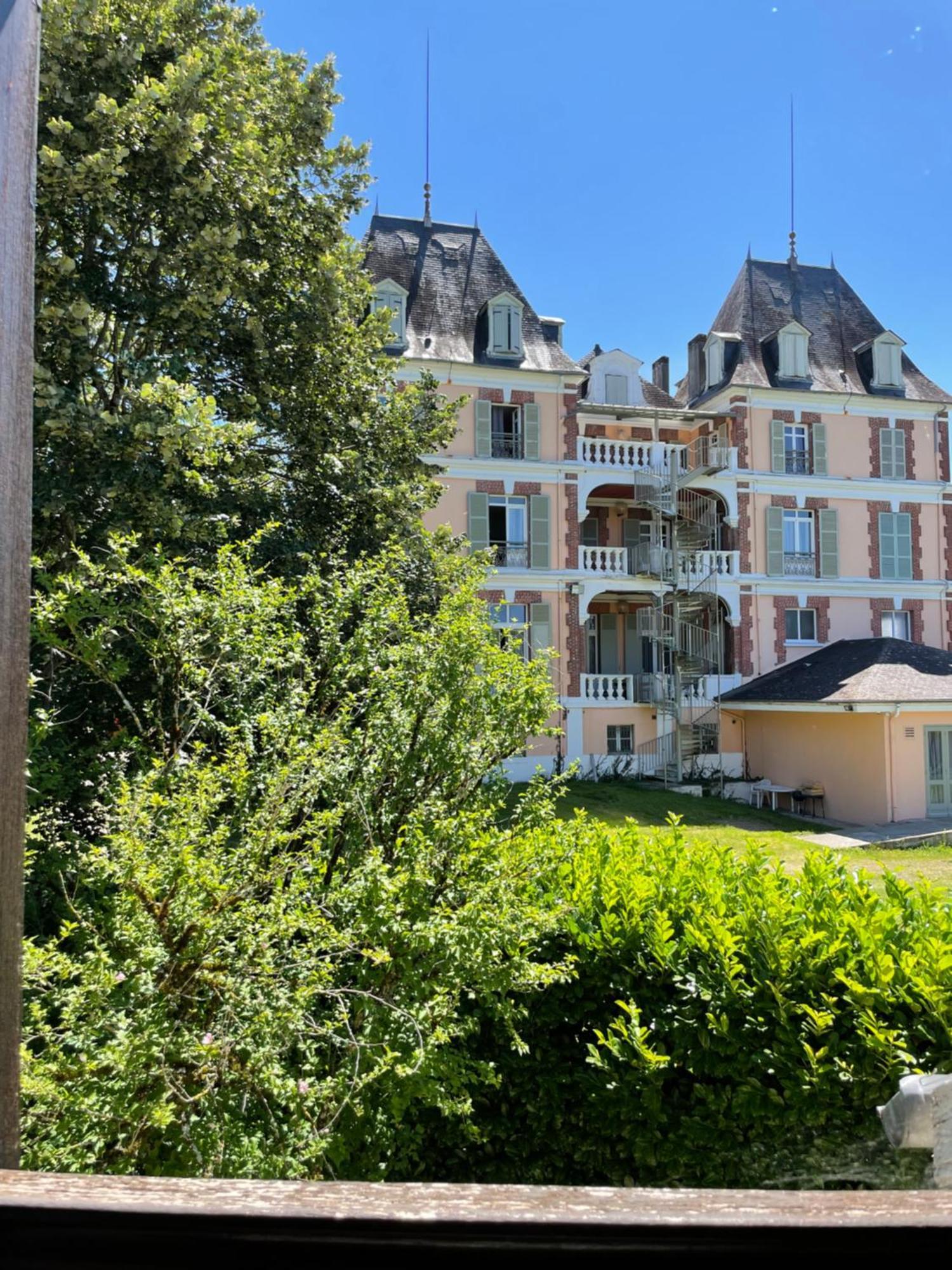 Villa Bonvouloir Bagneres-de-Bigorre Exterior photo